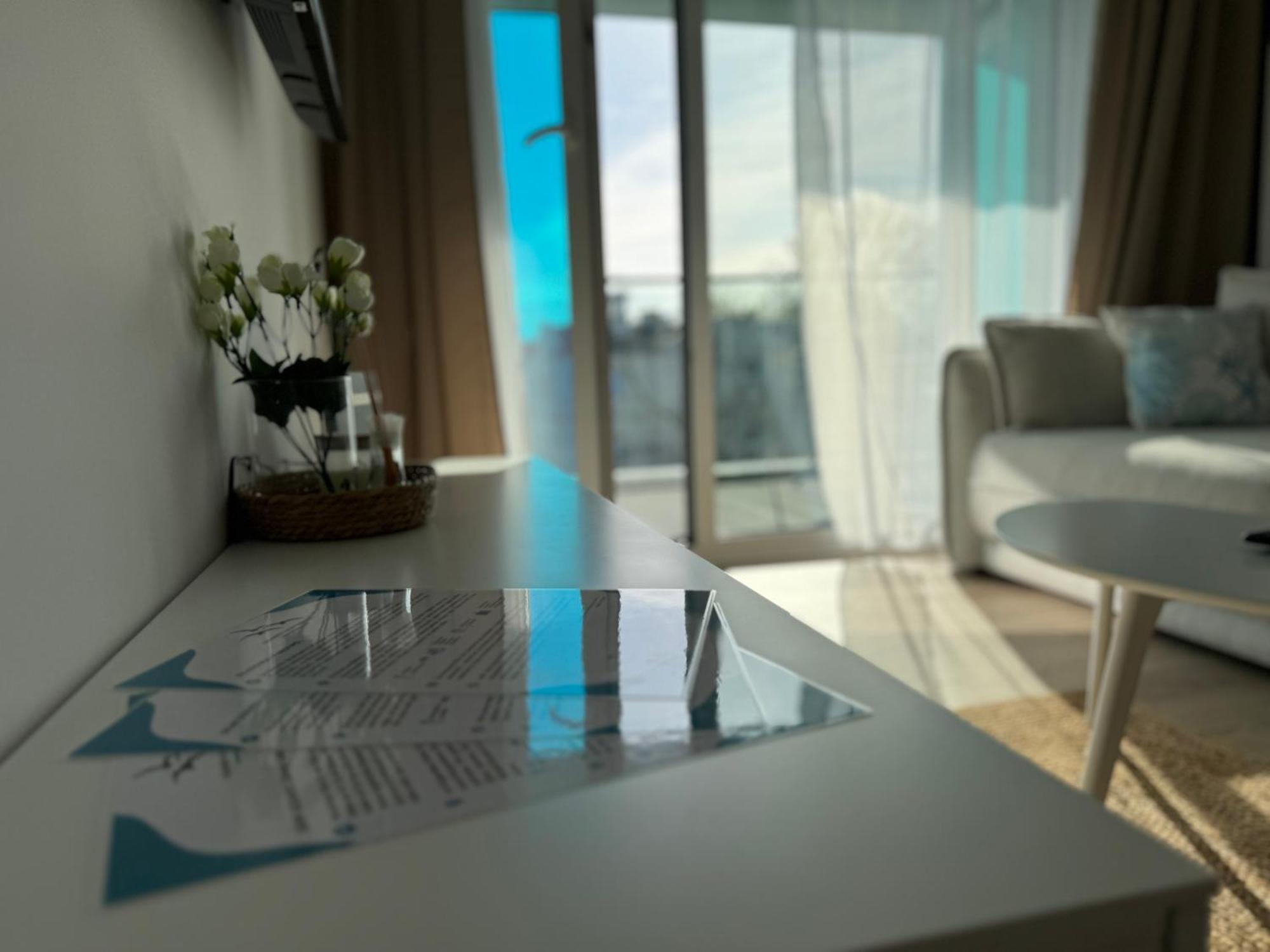 4Summer Kolobrzeg Apartamenty White Blue Sauna & Fitness & Parking 100 Metrow Do Pieknej Szerokiej Piaszczystej Plazy, Wspanialy Widok Z Duzego Tarasu! 100 Meter Zu Einem Schoenen Breiten Sandstrand, Herrliche Aussicht Von Einer Grossen Terrasse! Bagian luar foto