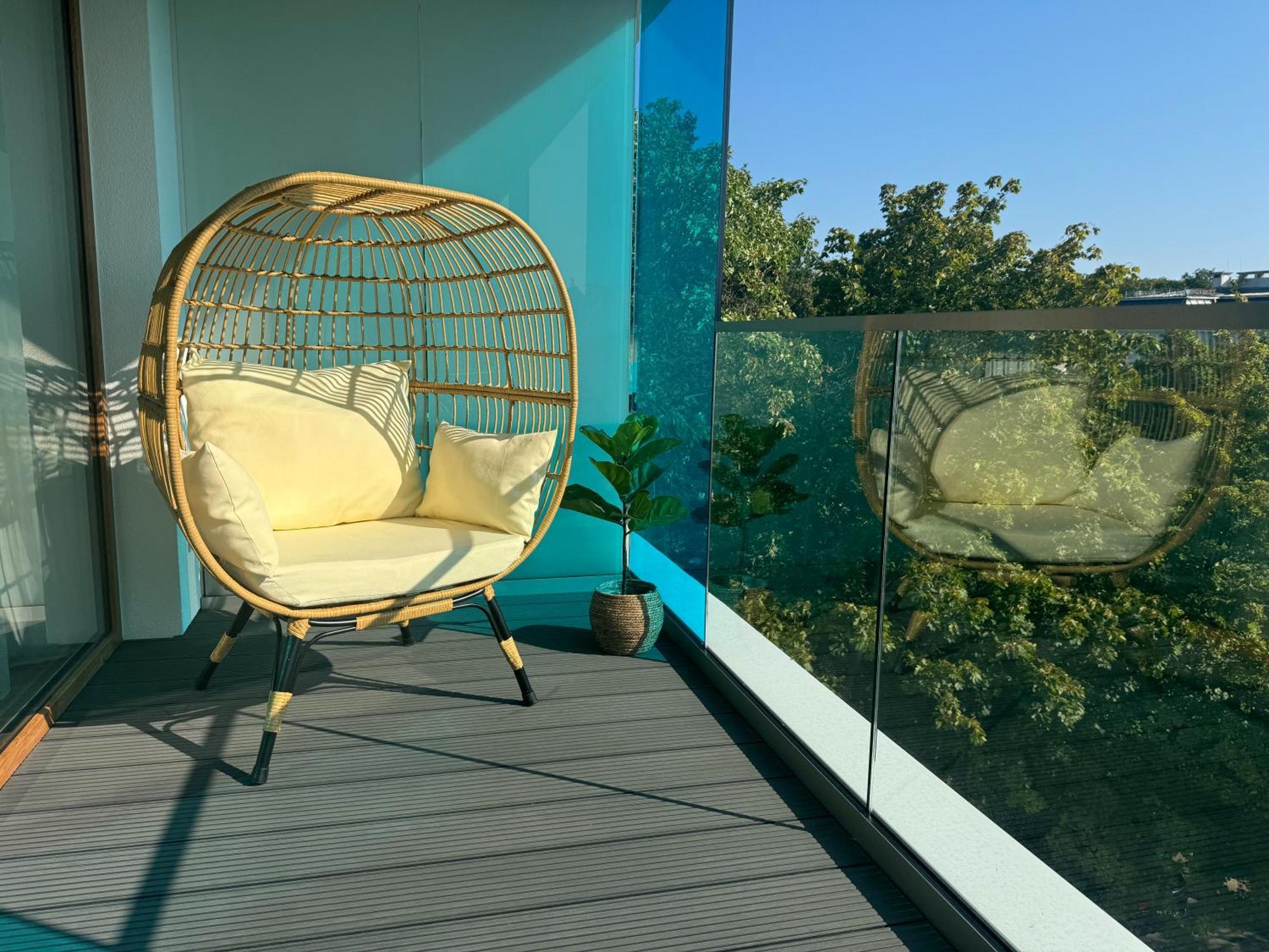 4Summer Kolobrzeg Apartamenty White Blue Sauna & Fitness & Parking 100 Metrow Do Pieknej Szerokiej Piaszczystej Plazy, Wspanialy Widok Z Duzego Tarasu! 100 Meter Zu Einem Schoenen Breiten Sandstrand, Herrliche Aussicht Von Einer Grossen Terrasse! Bagian luar foto